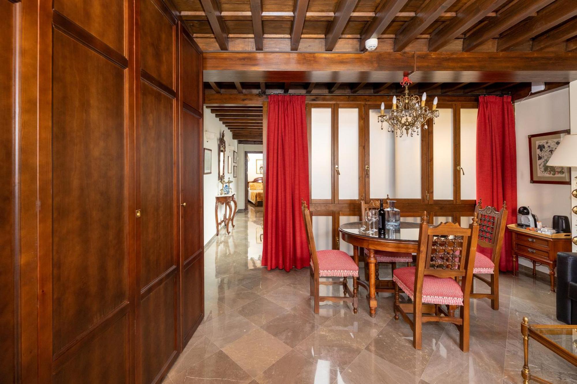 גרנדה Apartamentos En Pleno Centro, Aljibe Rodrigo Del Campo 1A מראה חיצוני תמונה