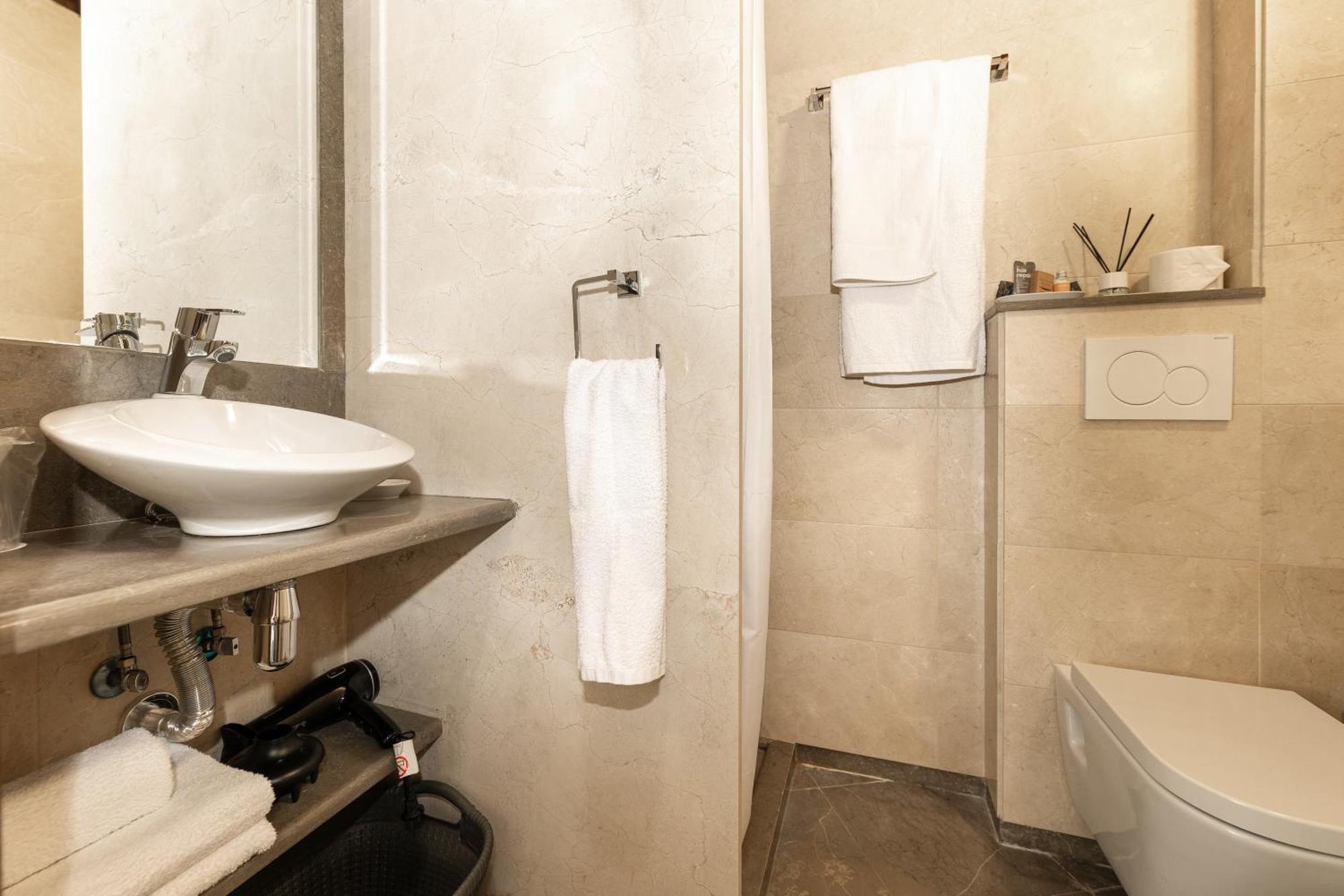 גרנדה Apartamentos En Pleno Centro, Aljibe Rodrigo Del Campo 1A מראה חיצוני תמונה
